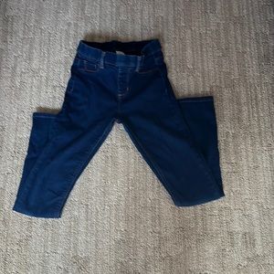 I am selling jeans and they are a size 1012 in kids and they are very stretchy